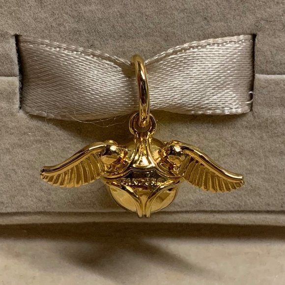 Pandora Harry Potter, Golden Snitch Pendant - Picture 7 of 8